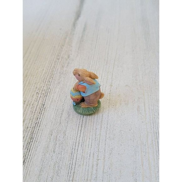 Mini brown bunny rabbit Easter egg Village accessory spring figure - Picture 2 of 3